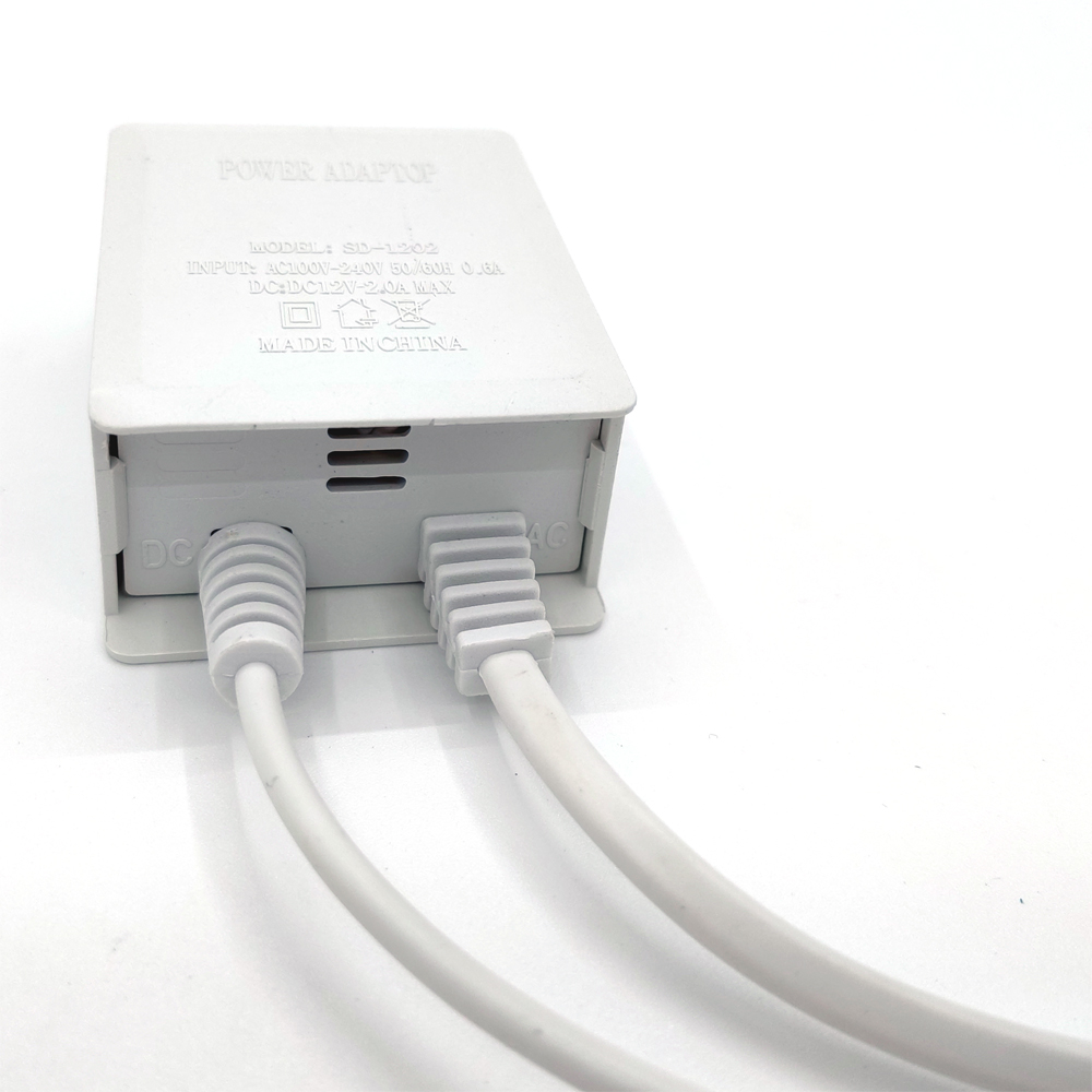 Białe wejście AC 100-240 V DC  – Outdoor Power Plug In recenzja i cena